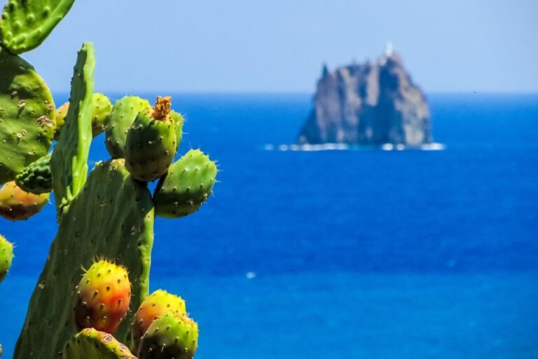 Aeolian Islands: 8-Day Excursion Tour and Hotel Accomodation