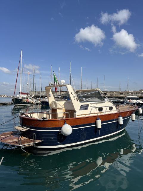 Amalfi Coast Tour on Apreamare 10 - Explore Beaches and Caves