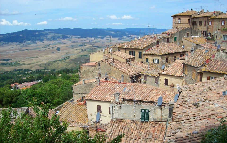 Bolgheri / Volterra / Florence - Ferrari Tour - Vehicle and Driver