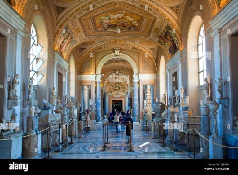 Rome: Vatican Museums, Sistine Chapel & Tombs Private Tour