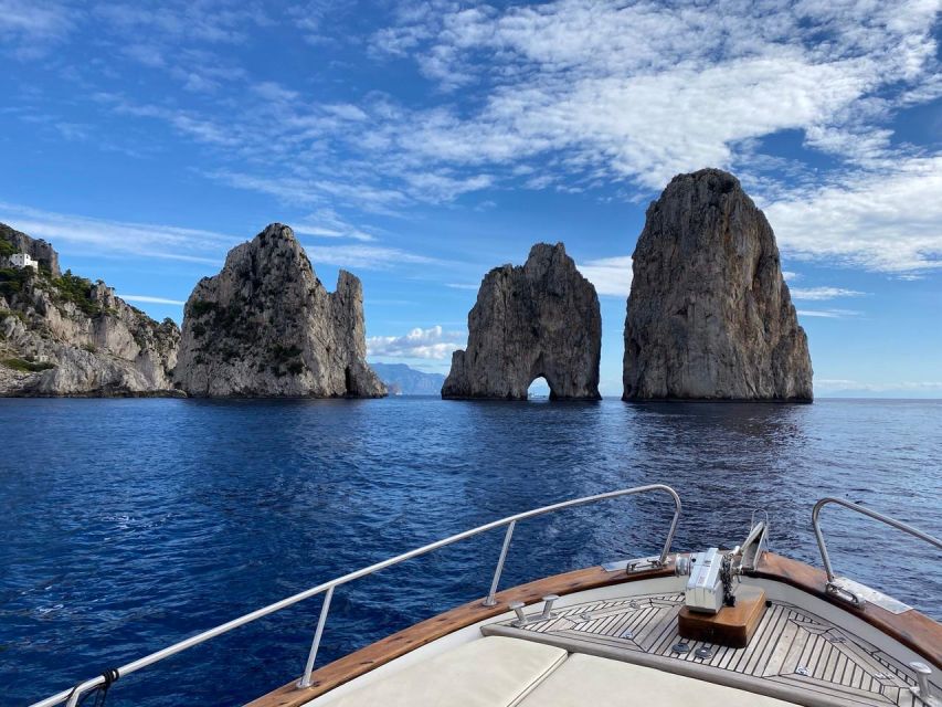 Positano: Private Boat Excursion to Capri Island - Key Points