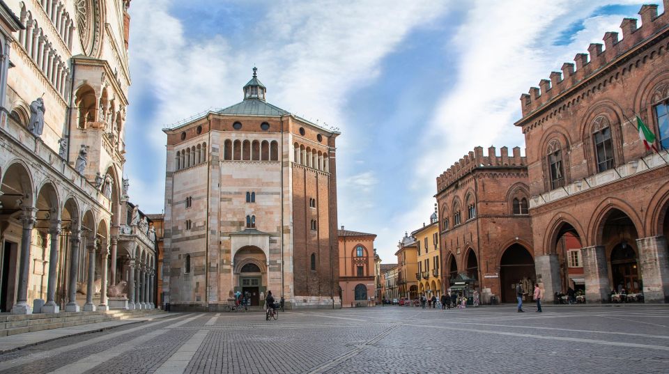 VIP Experience to Cremona With Luxury Transfer - Key Points